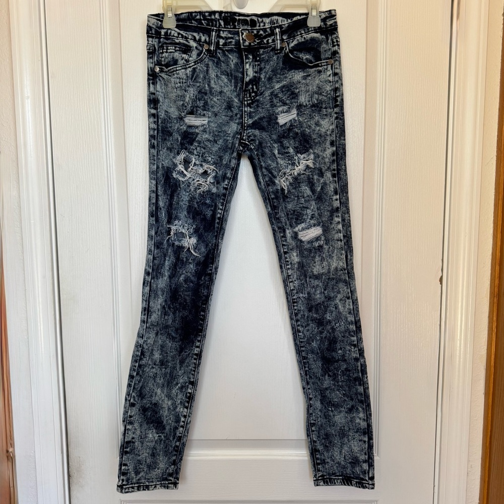 Distressed Low Rise Skinny Washed Women’s Jeans